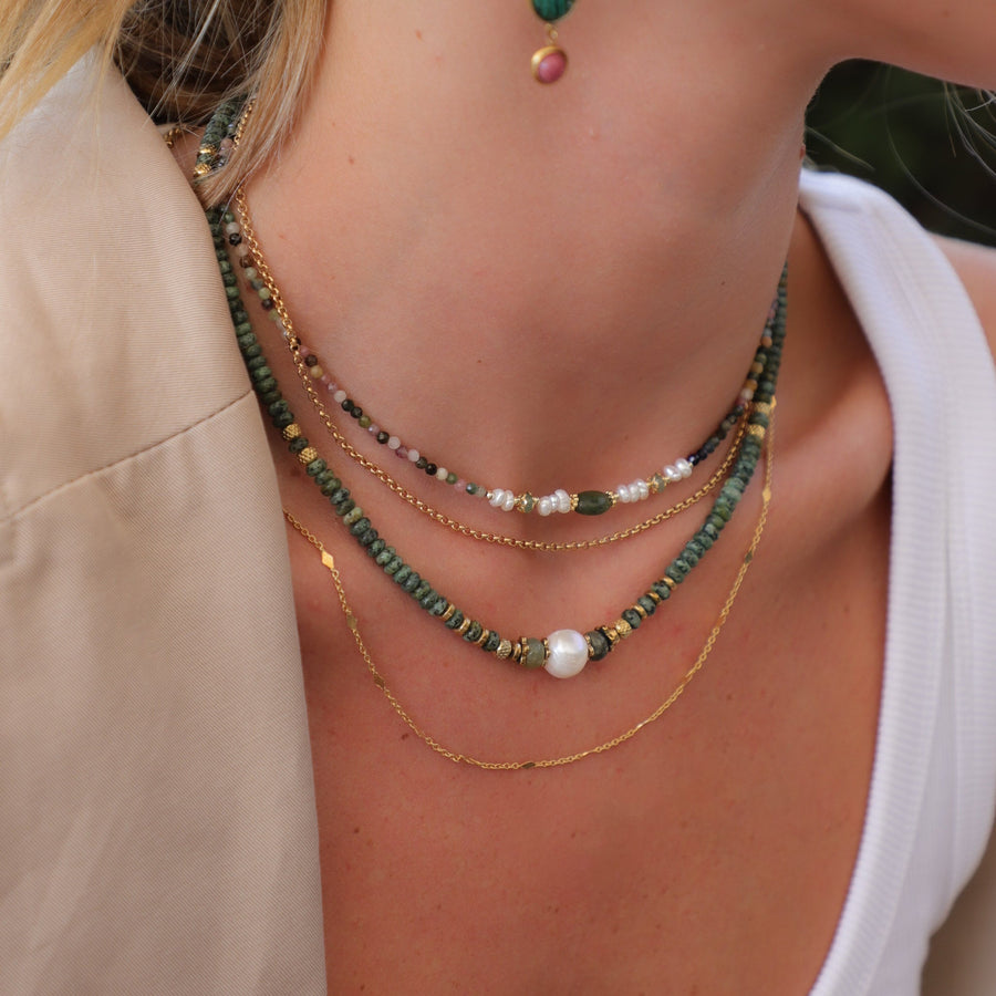 מחרוזת אבני חן | Ariel